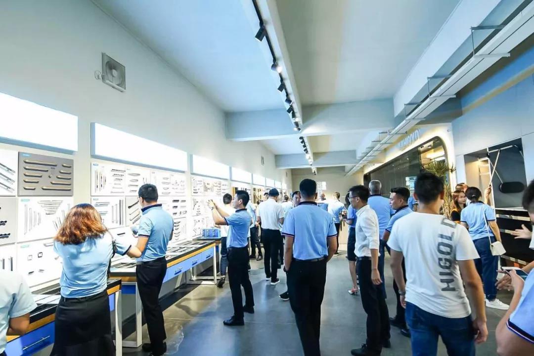 凯旋门线上官网
