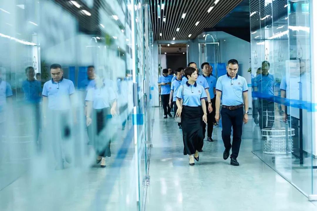 凯旋门线上官网