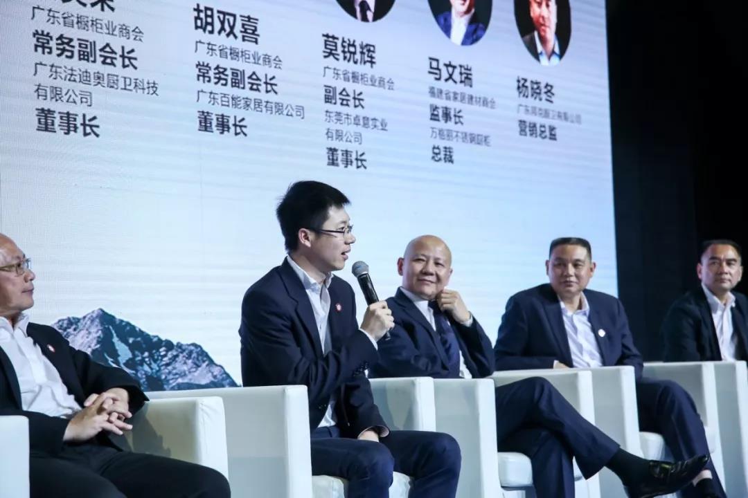 凯旋门线上官网