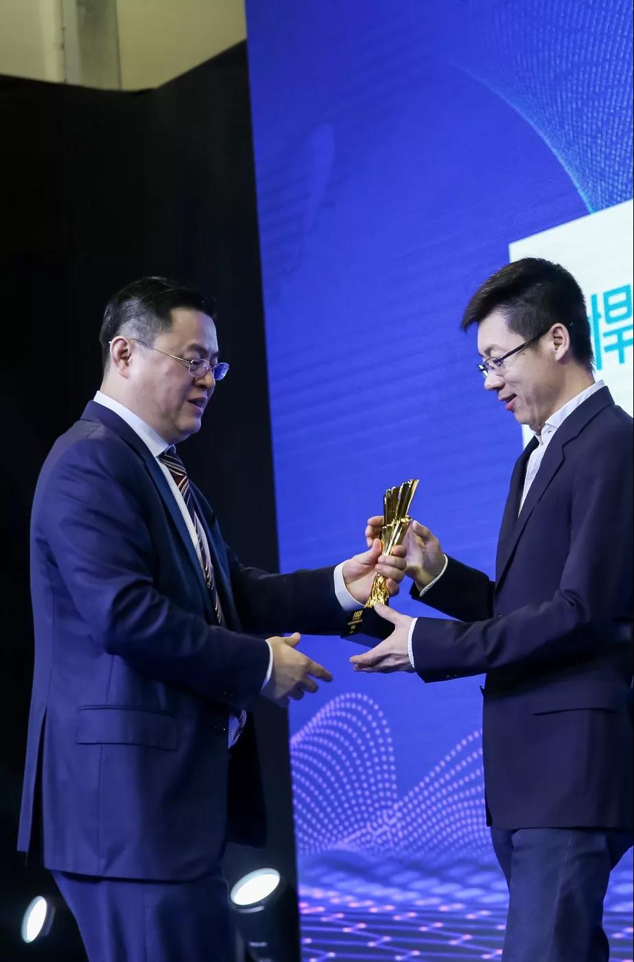 凯旋门线上官网