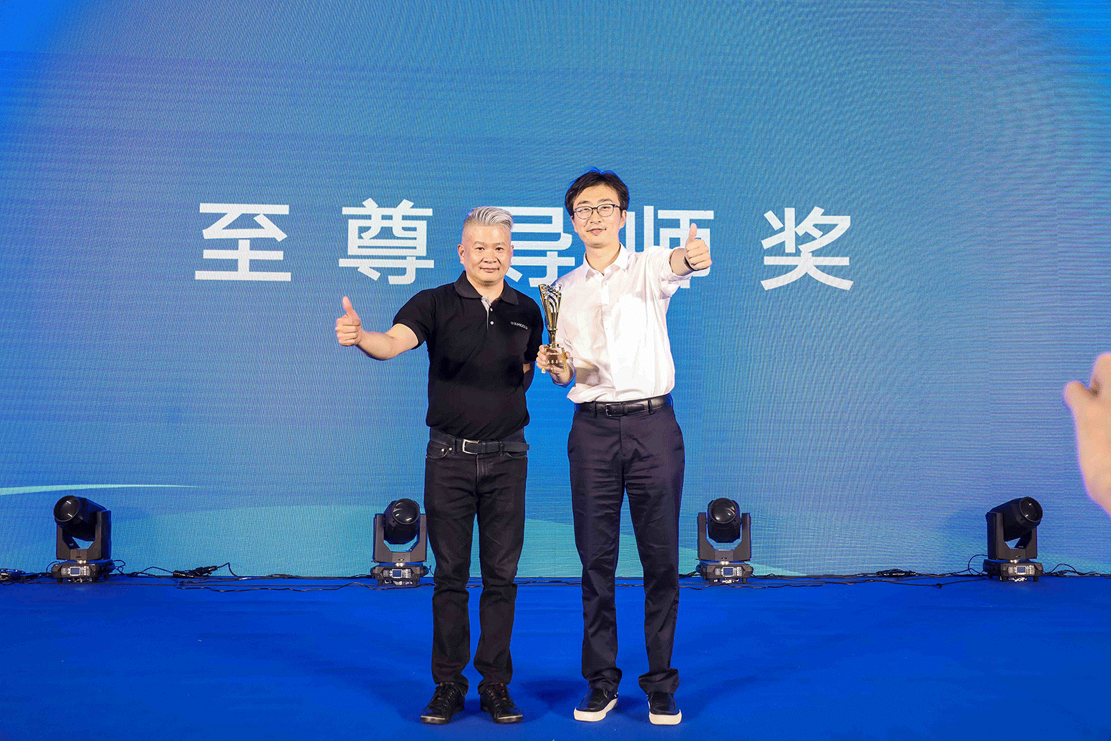 凯旋门线上官网